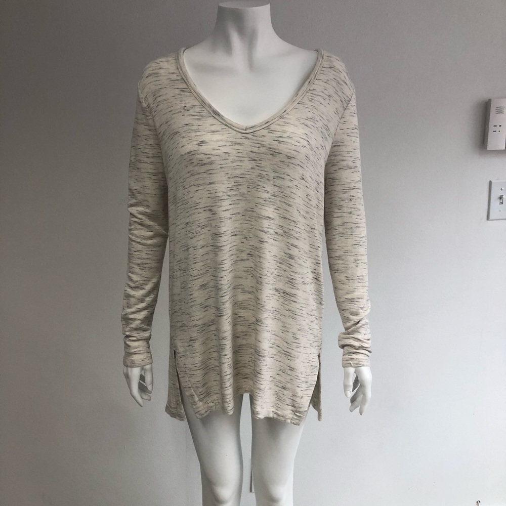 Lou & Grey V-Neck Tunic in size M
